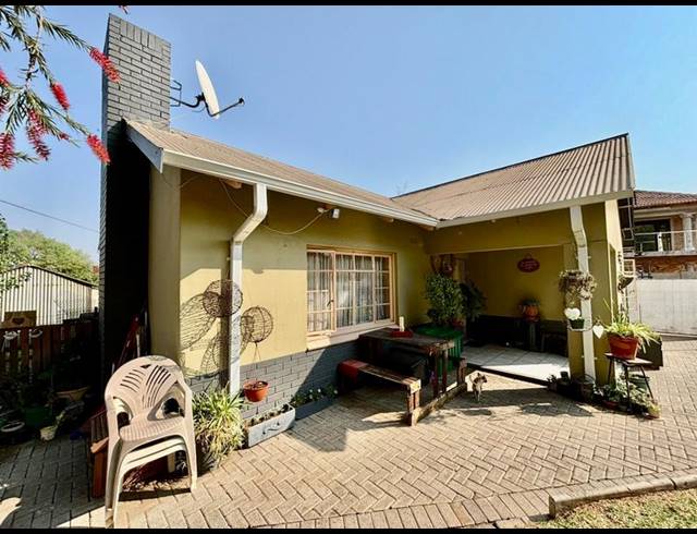 3 BEDROOM HOUSE FOR SALE IN VANDERBIJLPARK CW 6